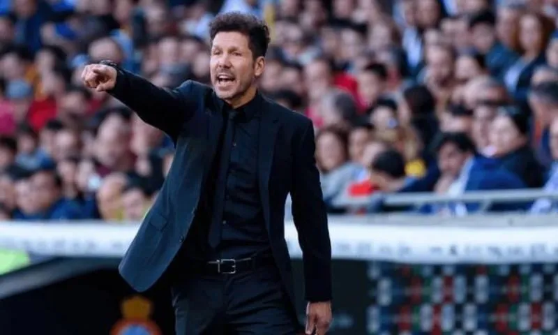 Diego Simeone trong vai trò HLV và những trận đấu đối đầu với Barcelona